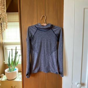 New balance seamless hooded running top